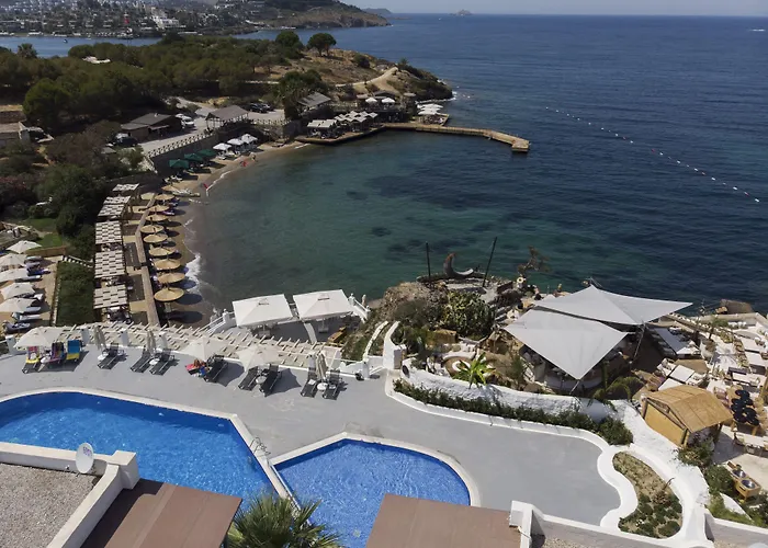 Yaz יאליקאבאק