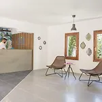 מלון Yaz