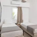 Yaz מלון 2*
