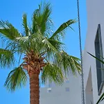 Yaz מלון